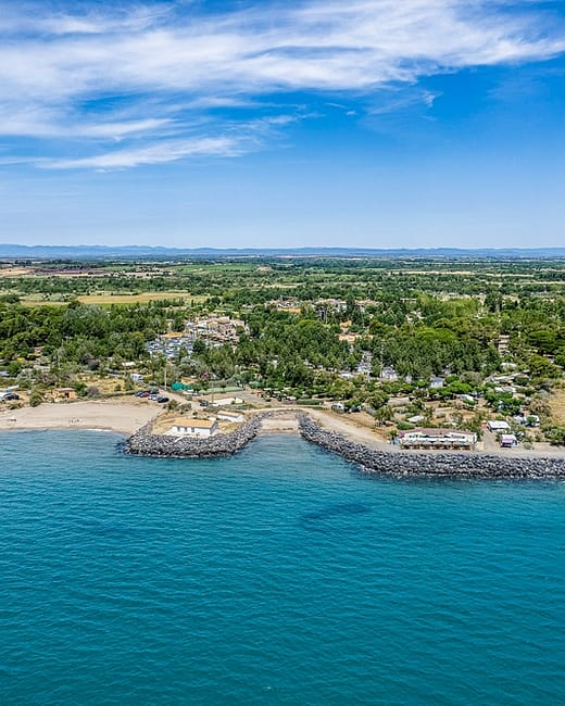 Camping Californie Plage - Galerie photo - Vue a&eacute;rienne des plages et du bar \"Le Beach\"