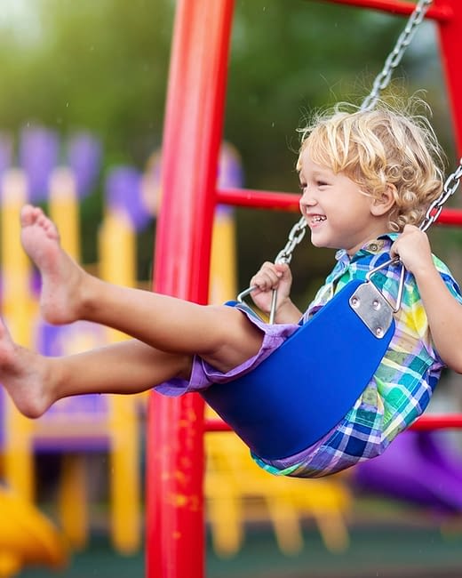 Camping Zelaia - Activit&eacute;s et animations - Aire jeux avec balan&ccedil;oire