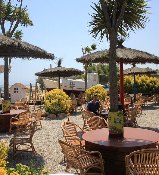 Camping Amfora - Bares y restaurantes - Terraza del bar con vistas al mar