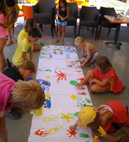 Amfora campsite - Everything for children - Painting session in the kids’ club