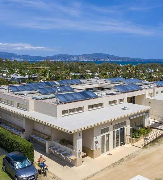 Amfora campsite - Services and shops - Aerial view of one of the sanitary blocks