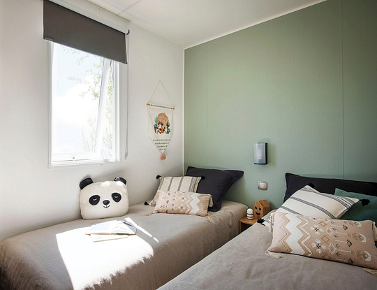 Camping Californie Plage - Hébergements - Mobil-home Curacao Prestige - Chambre avec deux lits simples