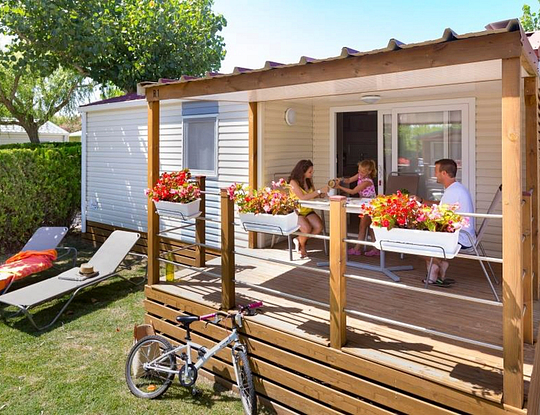 Amfora campsite - Accommodation - Large covered terrace on a Premium holiday rental