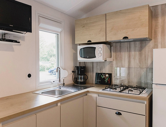 Camping Zelaia -  Superior Mobile Home for 4 People - Equipped kitchen