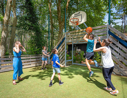 Camping Les 2 Etangs - Activités et animations - Basket-ball