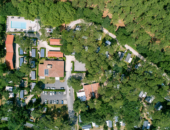 Les 2 Etangs Campsite - Campsite - Aerial view of facilities 