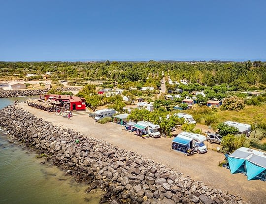 Camping Californie Plage - Galerie photo - Vue aérienne des emplacements vue mer