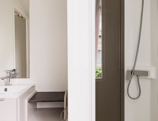 Camping Zelaia - Mobil-home confort 4 personnes - Salle d\'eau