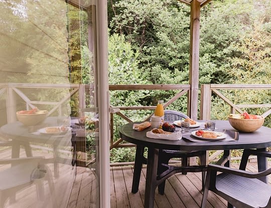 Camping Zelaia - Mobil-home sup&eacute;rieur 6 personnes - Location un camping en pleine nature