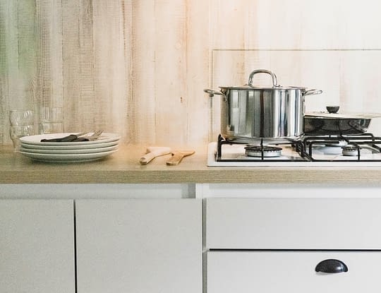 Camping Zelaia - Mobil-home sup&eacute;rieur 6 personnes - Cuisine avec plaques gaz