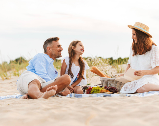 Beauregard Plage Campsite - Picnic on the Beach