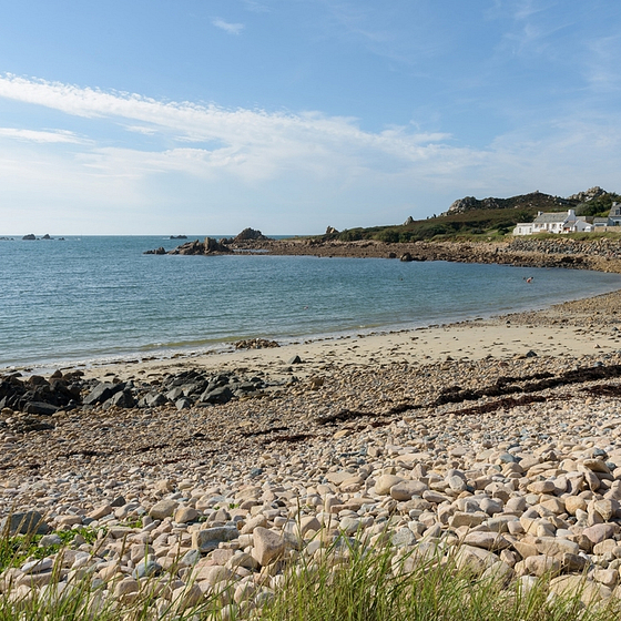 Beach close to the Domaine de Mesqueau campsite