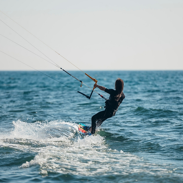 Camping Californie Plage - Les activités et animations - Activité sportive aquatique, Kite surf