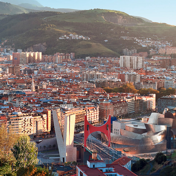 Camping Zelaia - Vue aérienne de Bilbao