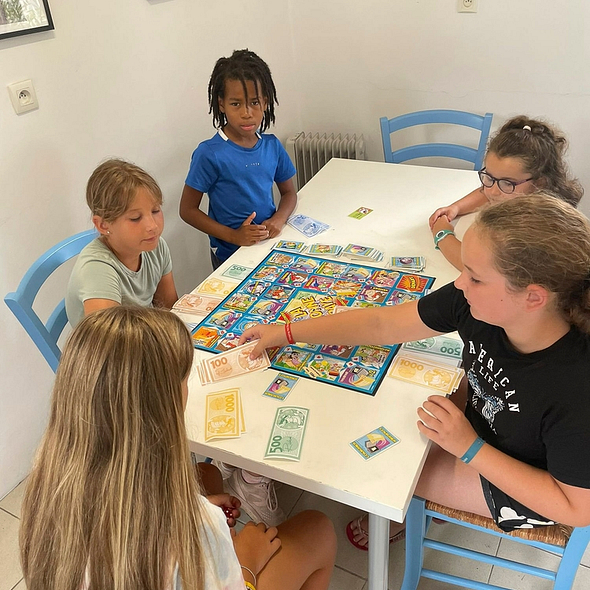 Camping Zelaia - Kids club - board games