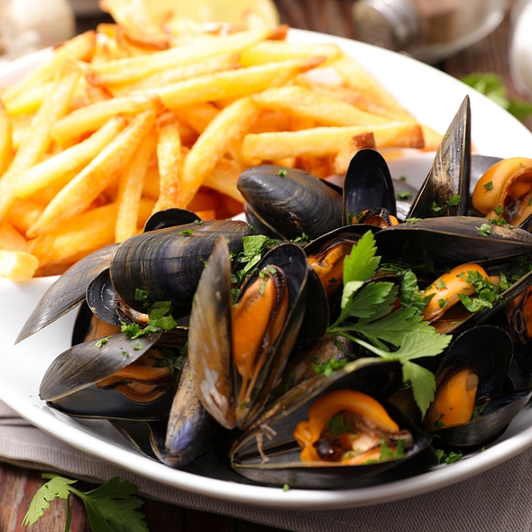 Camping Zelaia - Mussels and fries