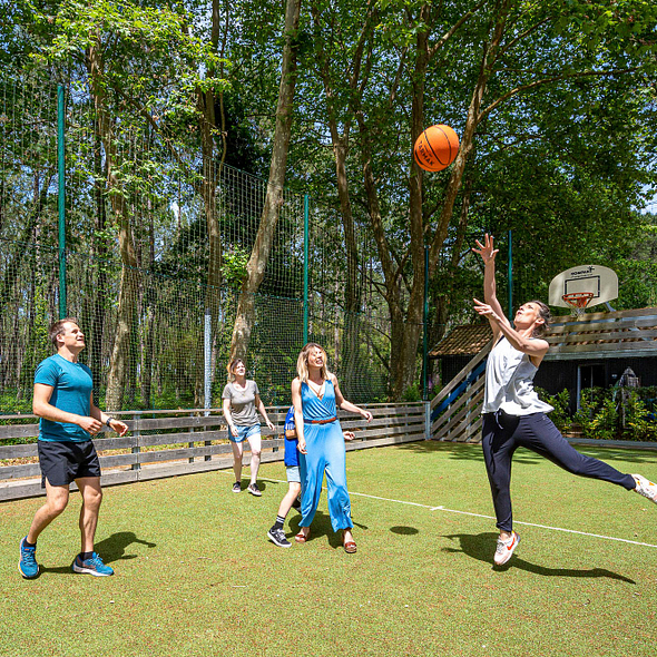 Campsite Les 2 Etangs - Activities and entertainment - Basketball court