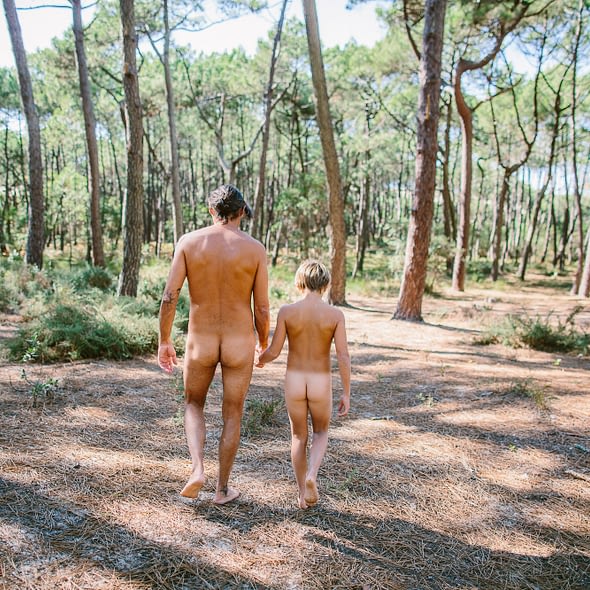 Camping Arnaoutchot - Promenade dans la pinède du camping