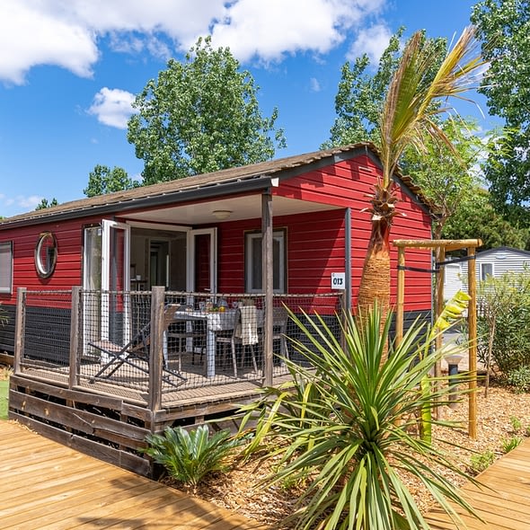 Camping Californie Plage - Hébergements - Mobil-home Cap\'tain Crochet 4 personnes - Vue extérieure de la location