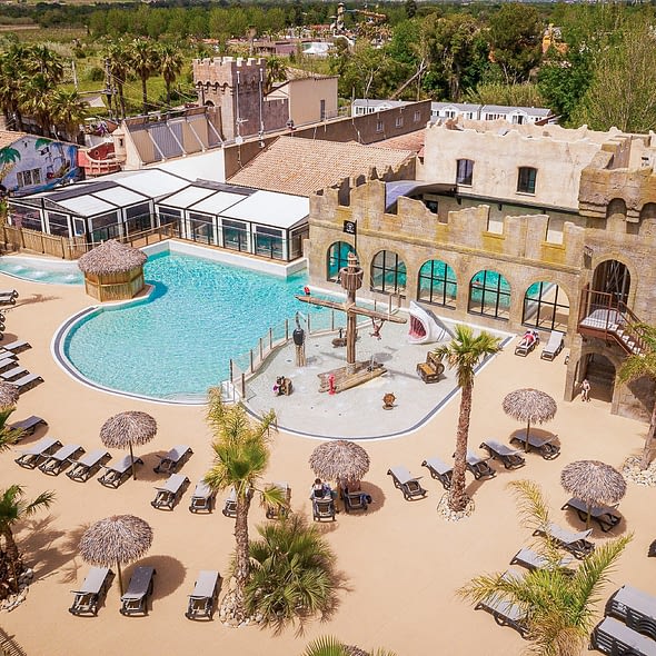 Camping Californie Plage - Photo gallery - General aerial view of the swimming pool area