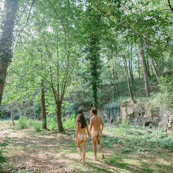 Camping Héliomonde - Camping est au centre d\'un espace boisé classé