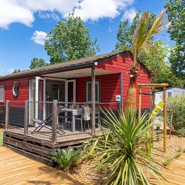 Camping Californie Plage - Hébergements - Mobil-home Cap\'tain Crochet 4 personnes - Vue extérieure de la location