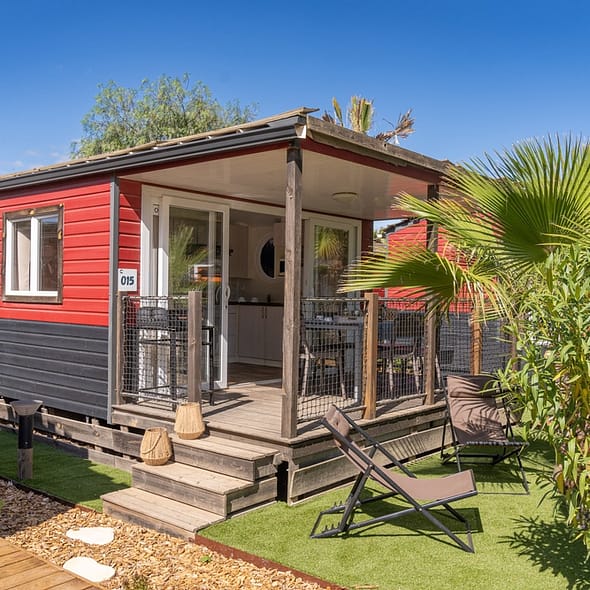 Camping Californie Plage - Hébergements - Mobil-home Cap\'tain Sparrow Premium - Vue extérieur de l\'hébergement