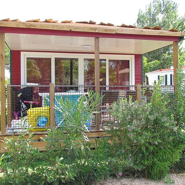 Camping Californie Plage - Hébergements - Mobil-home Cap\'tain Sparrow Premium - Terrasse couverte