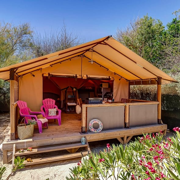 Camping Californie Plage - H&eacute;bergements - Lodge Walibou 5 personnes Confort - vue de la location