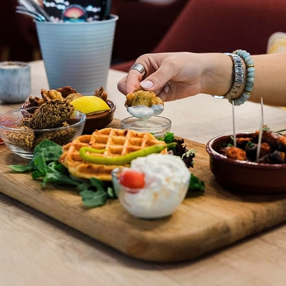 Camping Zelaia - Restauration - Pintxos servis au restaurant du Kaxu