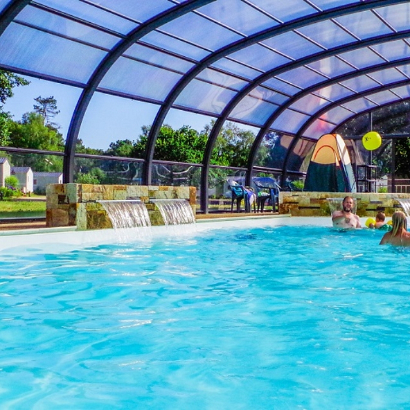 Domaine de Mesqueau, indoor pool