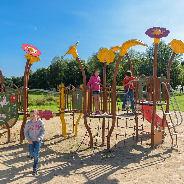 Domaine de Mesqueau, aire de jeux ©Yann Richard