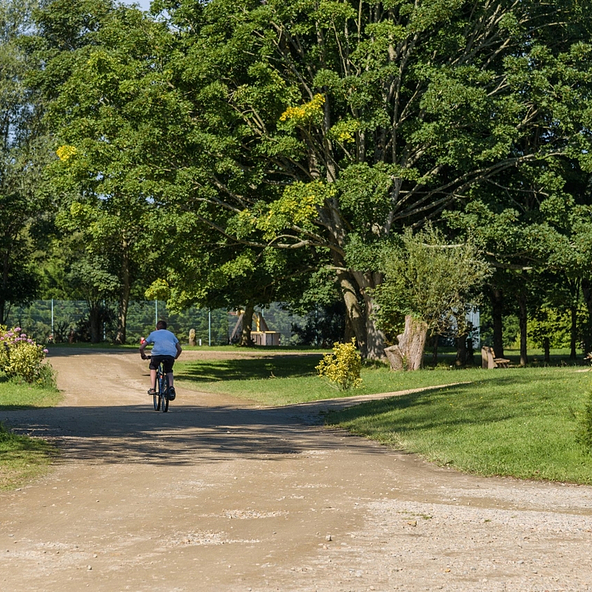 Domaine de Mesqueau, biking on the campsite