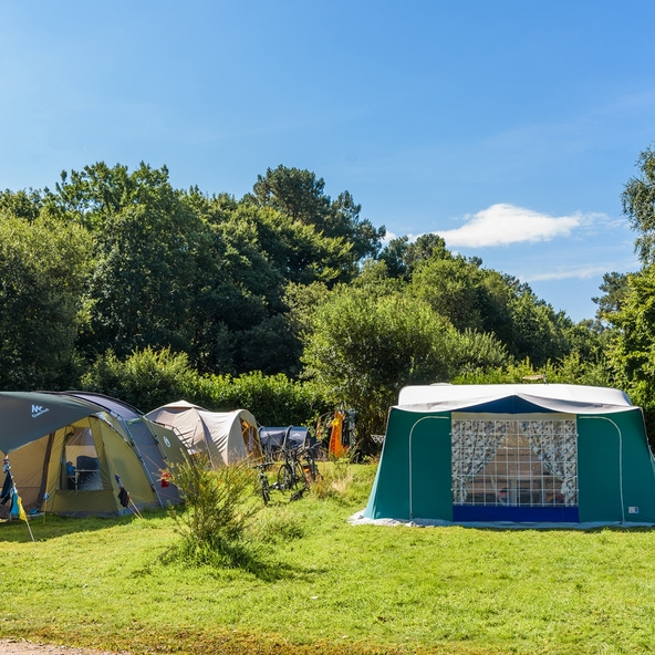 Domaine de Mesqueau, several tents