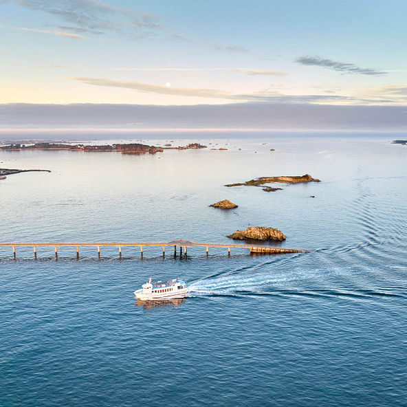 Embarcadère Batz oignon Roscoff Baie de Morlaix @sky Art\'s Production