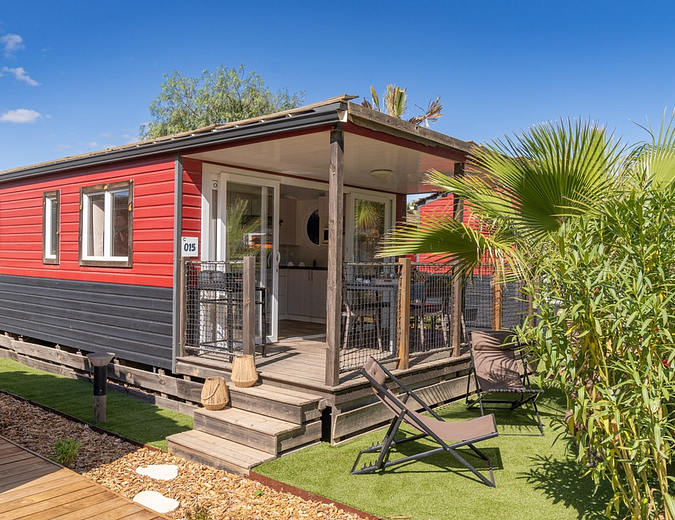 Camping Californie Plage - Accommodation - Cap\'tain Sparrow Premium mobile home - External view of the accommodation