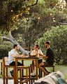 Domaine de Bagheera, Restauration, Amis qui dine au restaurant