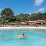 Camping Les Couleurs de la Coubre - Swimming - Couple swimming in the lagoon